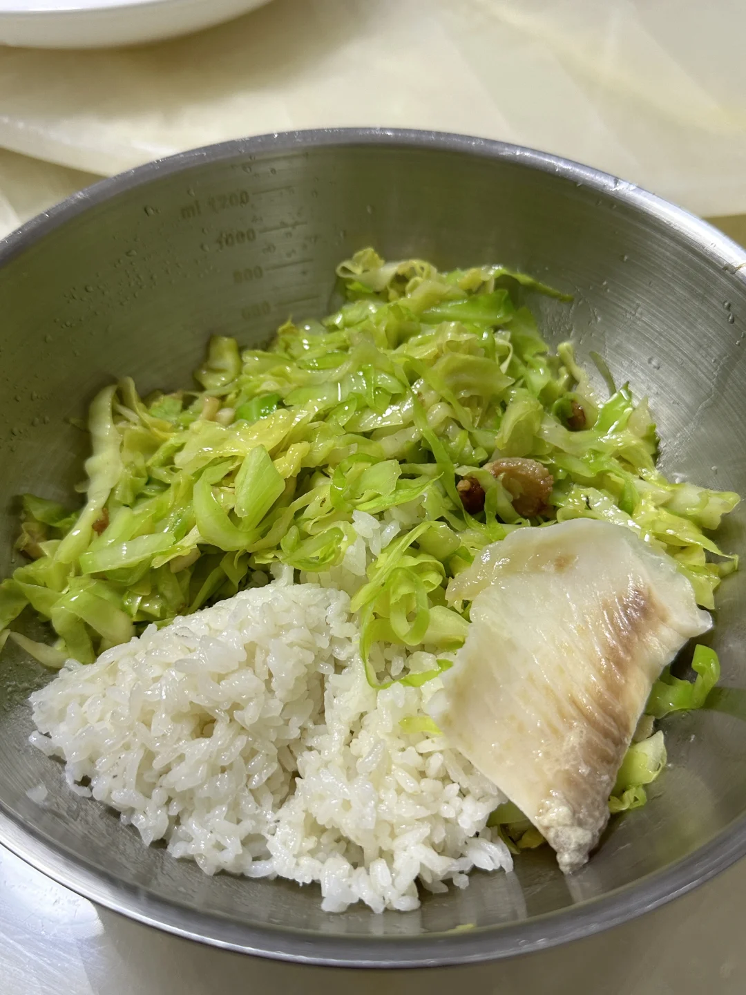 哞哞哞地埋头吃饭