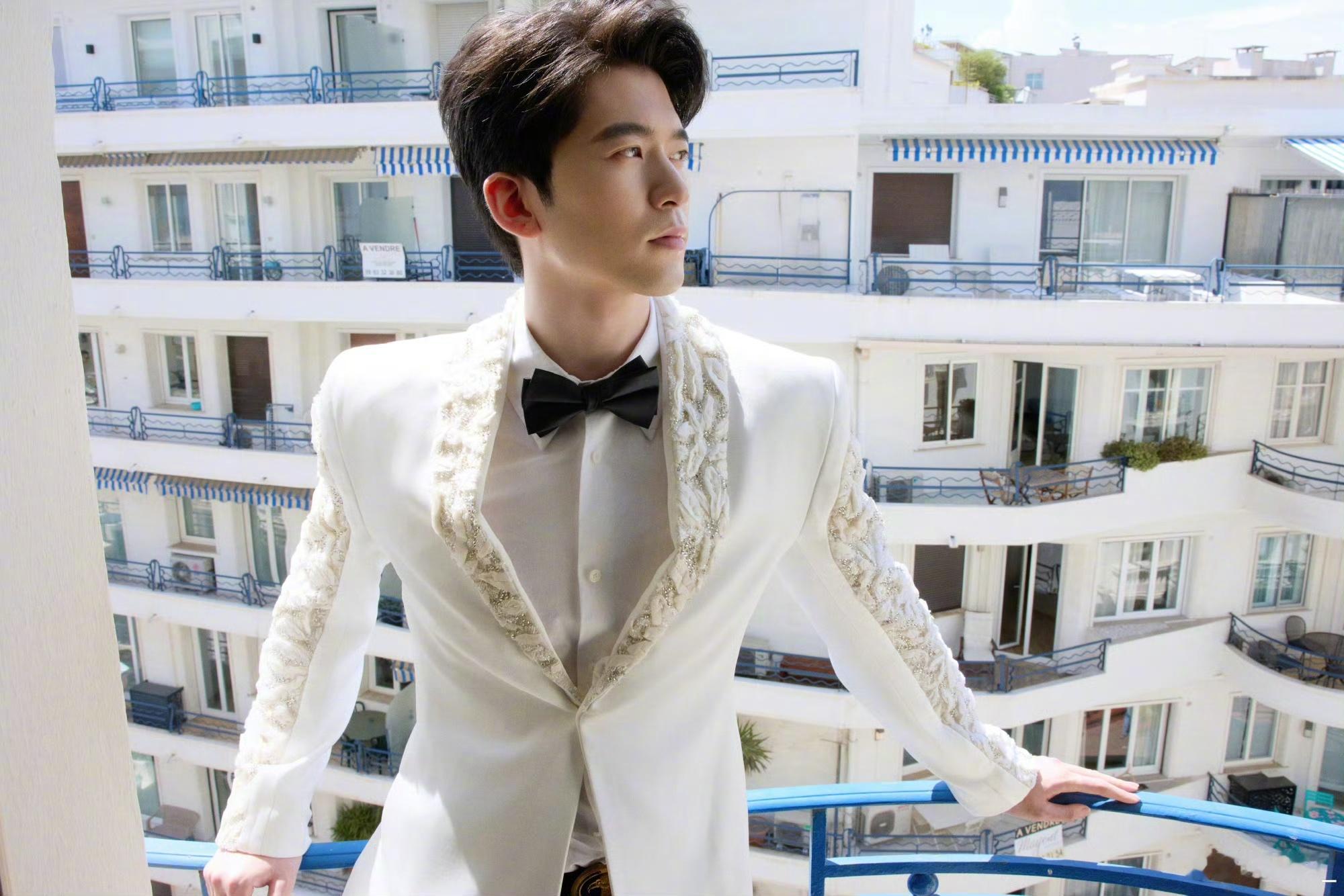 赵恩达 内娱00后浓颜帅哥上新了内娱又迎新宝藏！00后新人赵恩达真的来闯内娱了，