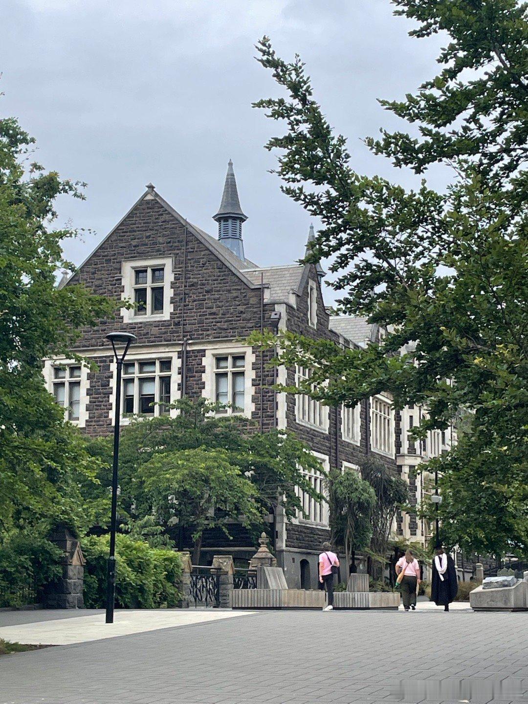 生活手记 旅程第六天，又回到四面都是望不到头的大海。昨天在Dunedin小镇是跑