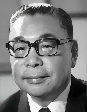 1987年，蒋经国去看被幽禁了33年的孙立人，孙立人见到他，沉默片刻后开口，说了