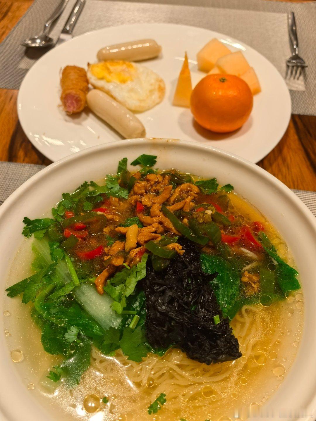 早起吃饭，今年作品整体换代要努力