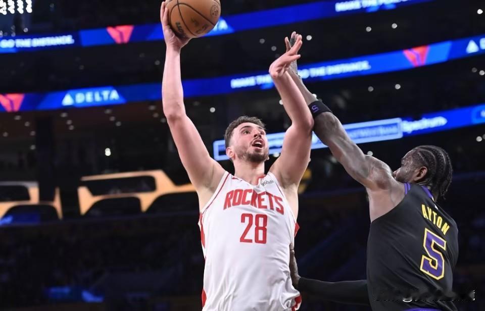 TA记者：若首轮出局，申京今夏或成交易字母/小卡/米切尔的筹码！
TA记者Wil