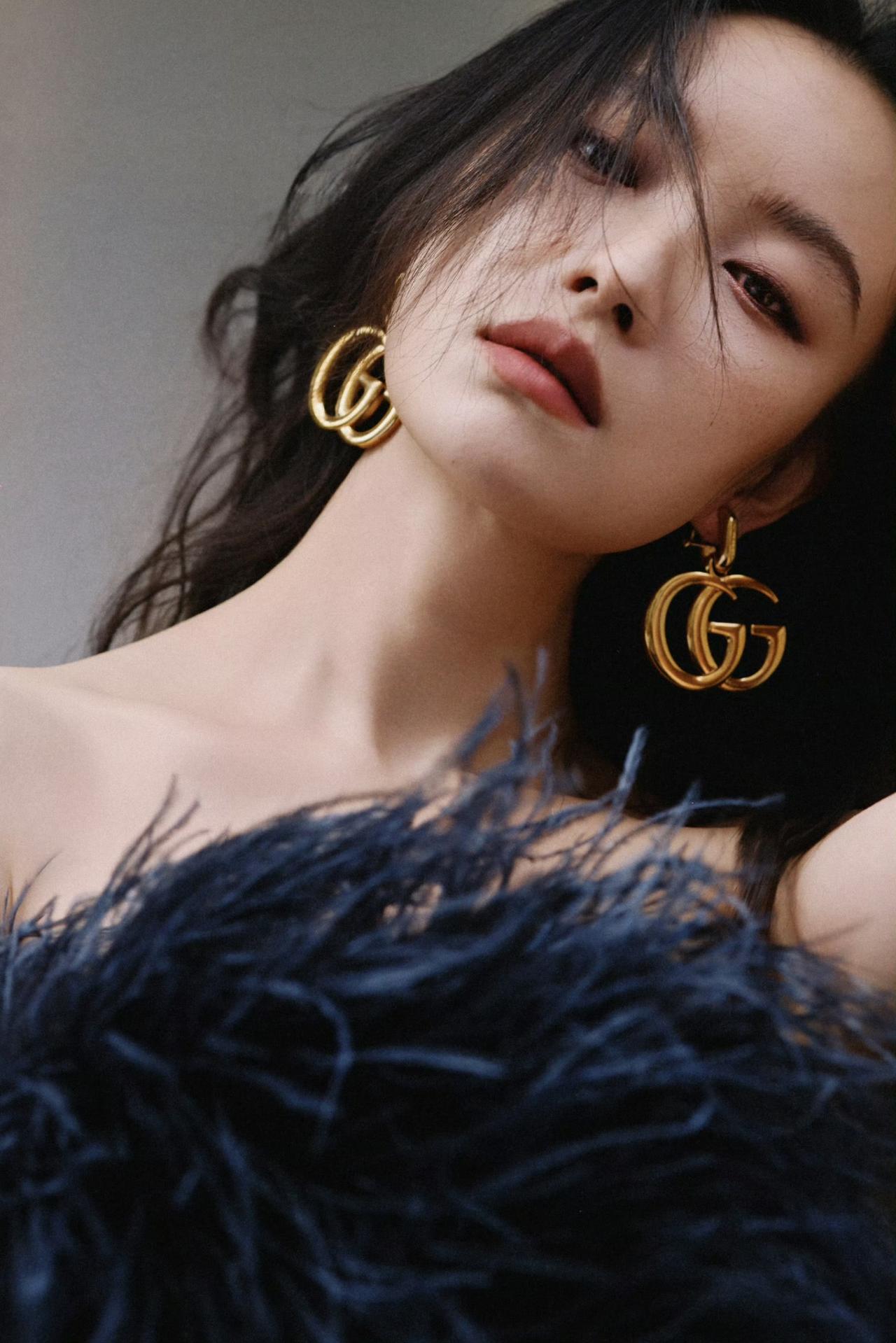 倪妮和刘诗诗,哪个更漂亮? 
倪妮 这造型绝美
哪一个是你最喜欢的明星类型?