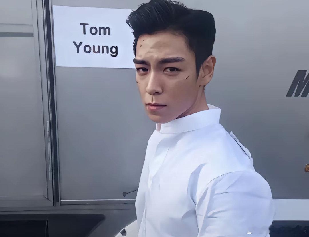 时代峰峻三代和BigBang里的TOP撞名 大家怎么看 ​​​