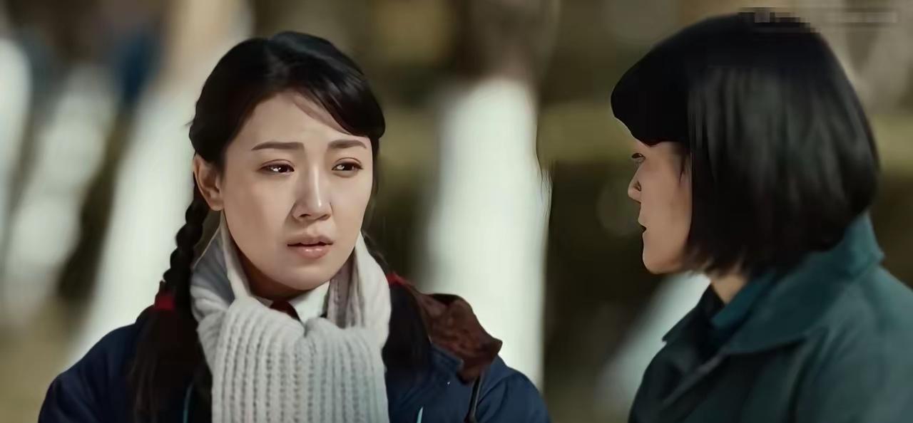 追剧巜依依向北风》 我有几个没有弄懂的问题。
       盛雪竹、盛百灵姐妹俩