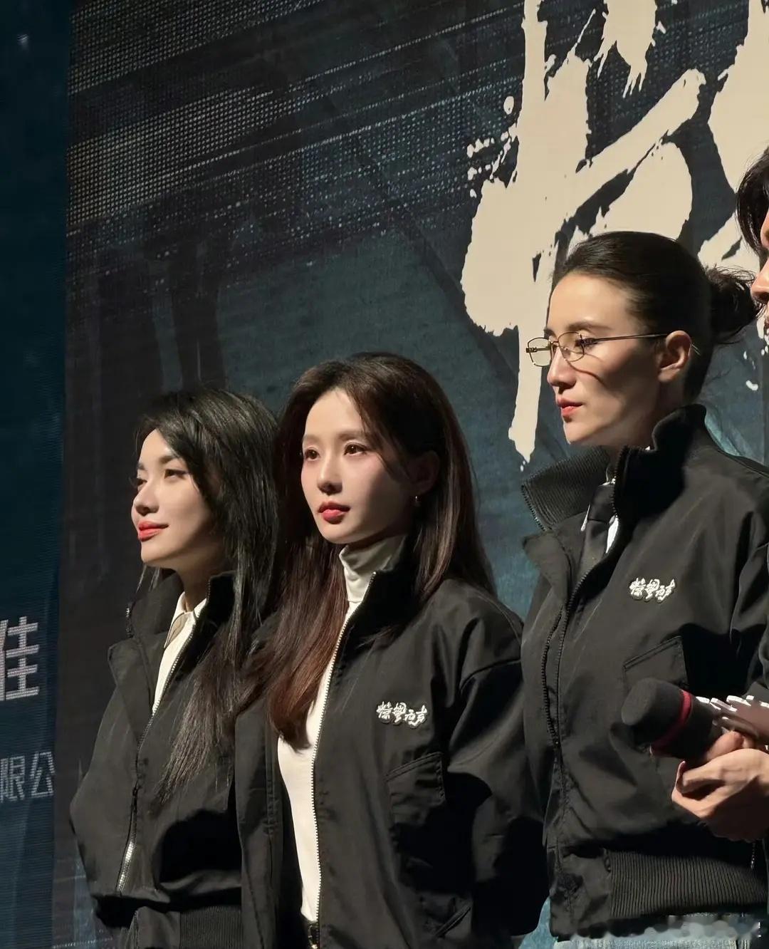 刘诗诗侧脸鲨也好绝啊，三位美女真赏心悦目 