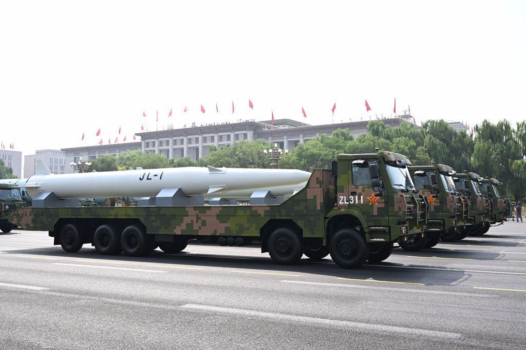 惊雷-1导弹补齐核威慑三位一体最后一块拼图

九三阅兵上，横空亮相的惊雷-1的发