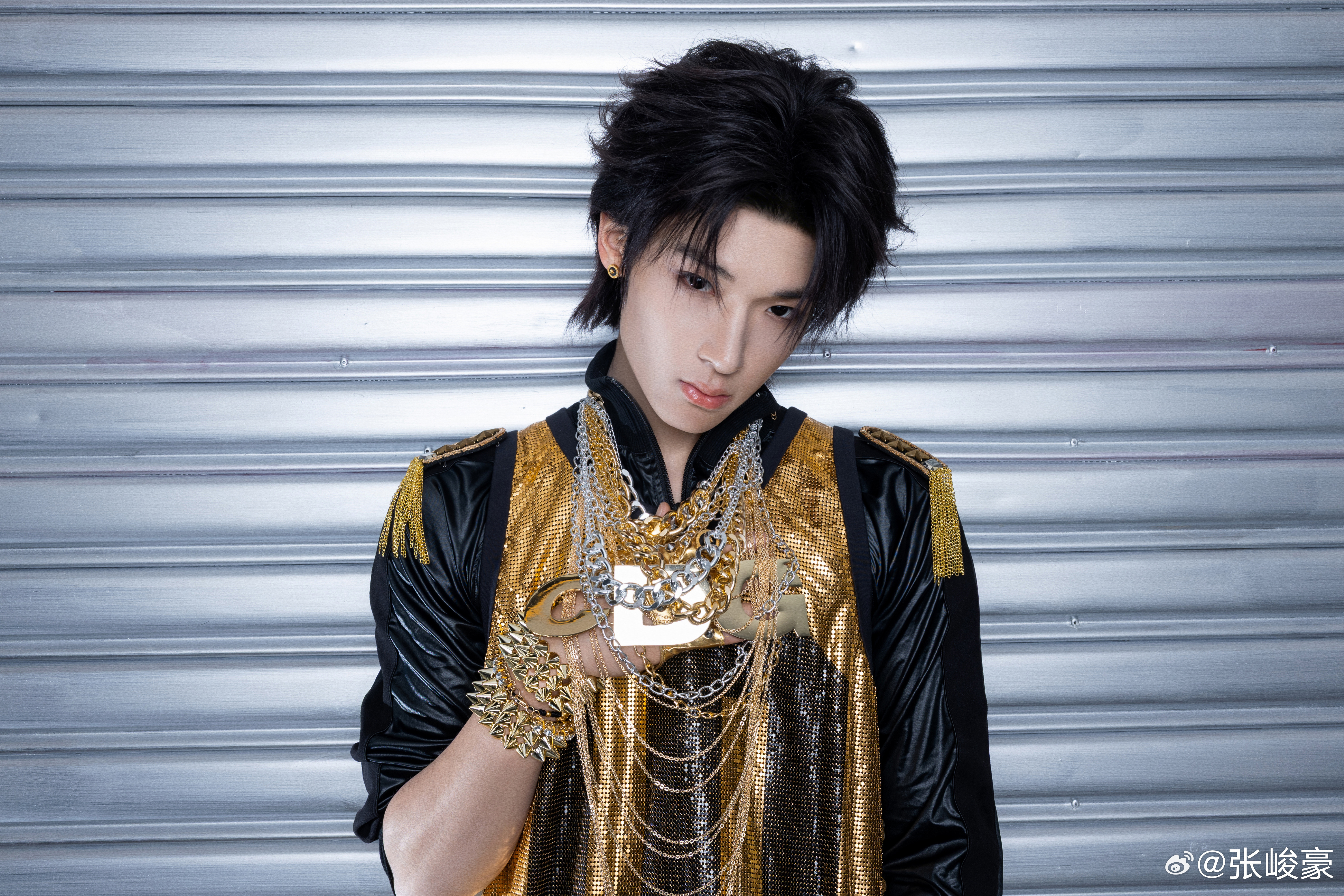 𝓚𝓘𝓝𝓖👑𝑺𝑯𝑼𝑵⛓️张峻豪📸 