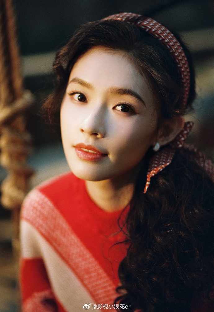 林允沈冉冉胶片照林允沈冉冉胶片定格 胶片定格的瞬间总是格外动人，林允饰演的沈冉冉