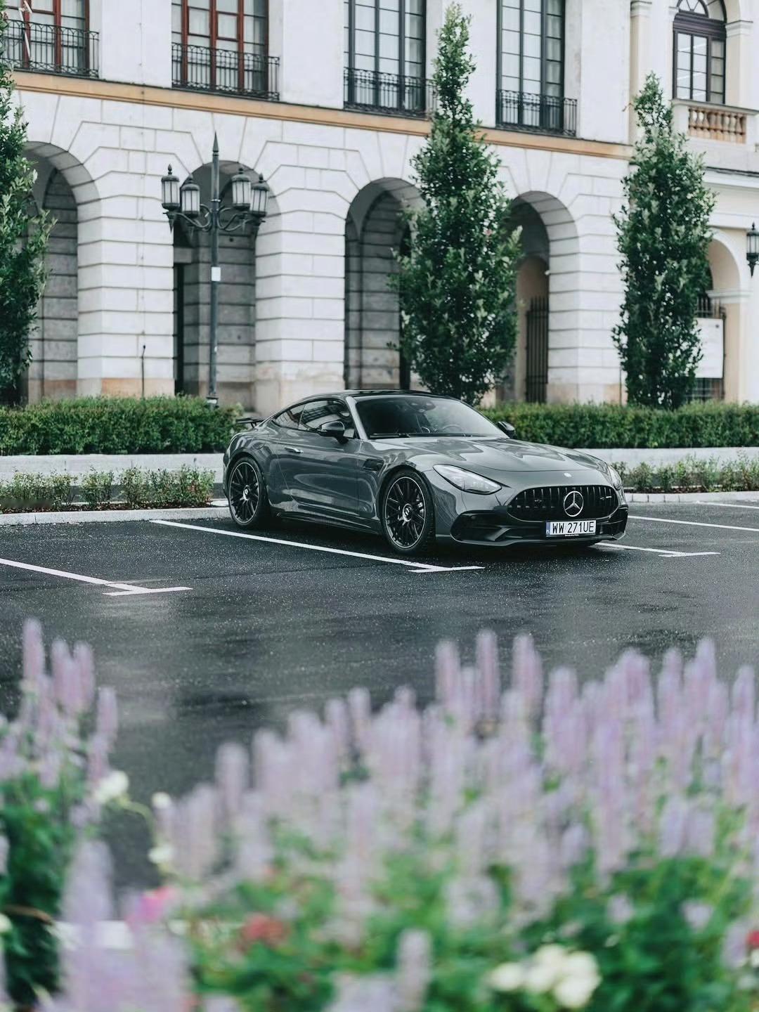 Mercedes Benz AMG GT43 ​​​