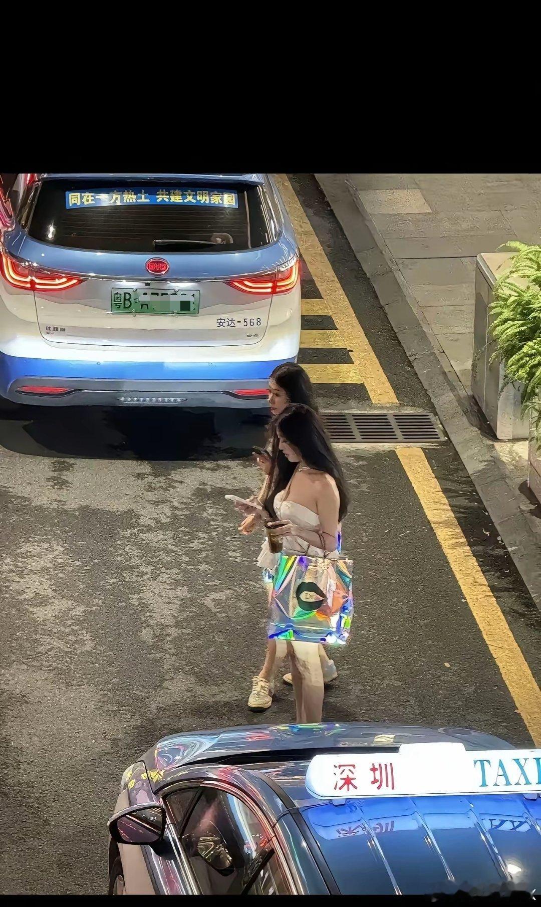 活力大湾区，魅力新深圳。曾经深圳的出租车分为“绿的”和“红的”，绿的只能跑关外，