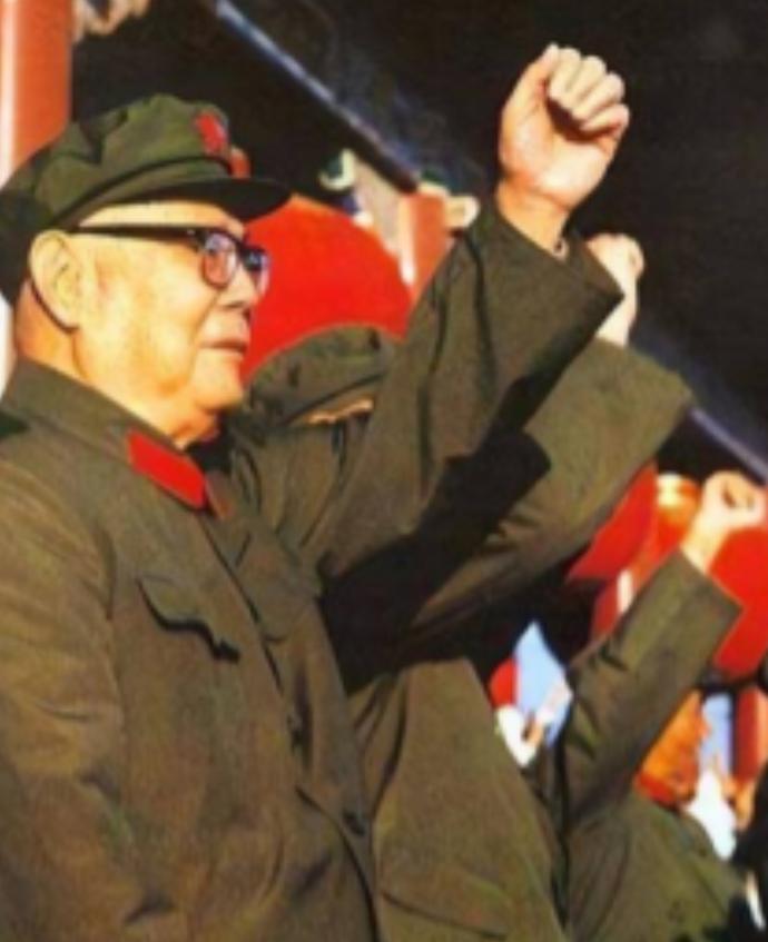 1970年孔从洲去湘潭出差，在招待所偶然看到被下放的叶剑英独自一人在角落默默吃饭