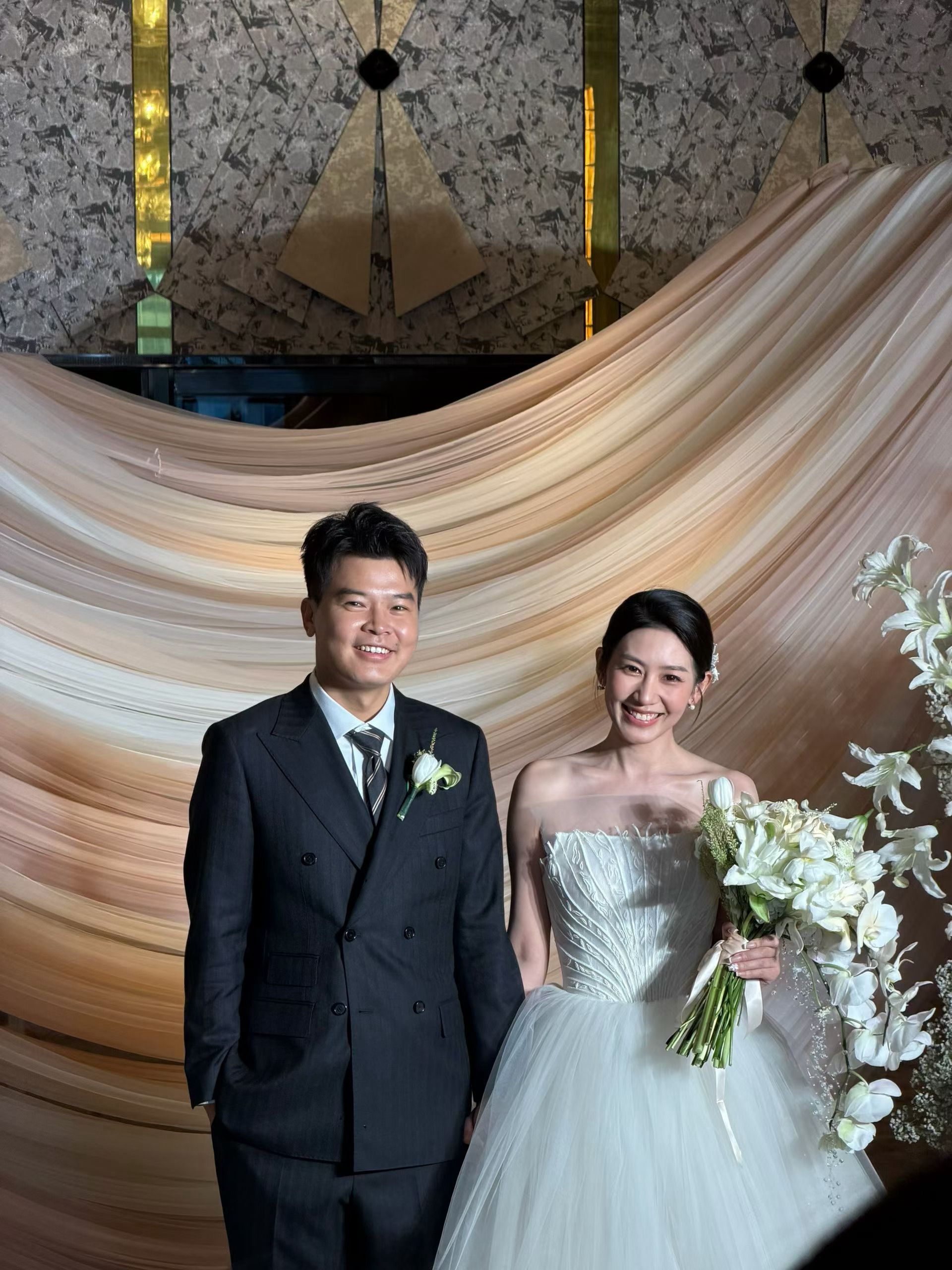 车圈最养眼的一对儿！！真金风玉露，天生一对，新婚快乐！[心]本来想去现场送祝福的