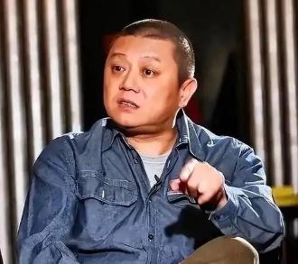 突然发现解放台湾省的建议，王朔的思路太妙了！他曾说，收复台湾不需要打仗，先宣布台