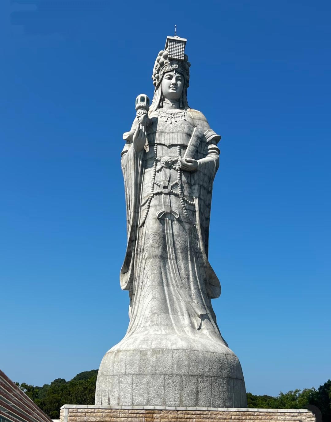 遇到马祖不要假装看不见
今天是1月4号
2026年上班的第一天
妈祖又叫海神林默