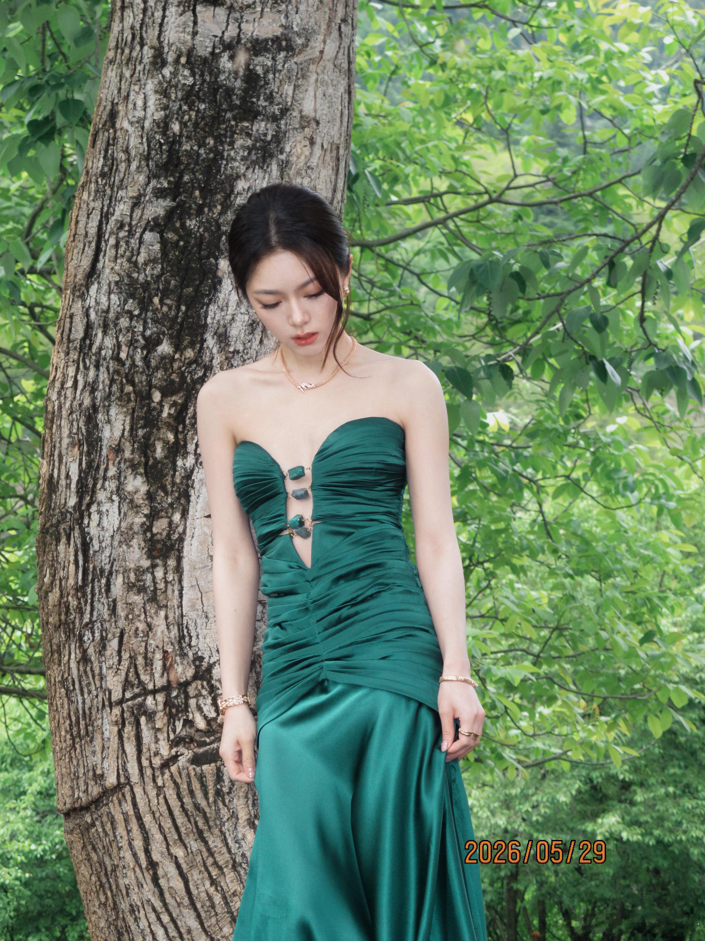 赵今麦 🌳 VOGUE山谷假日VogueVacation