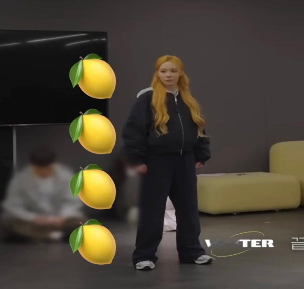 一拳打扁 