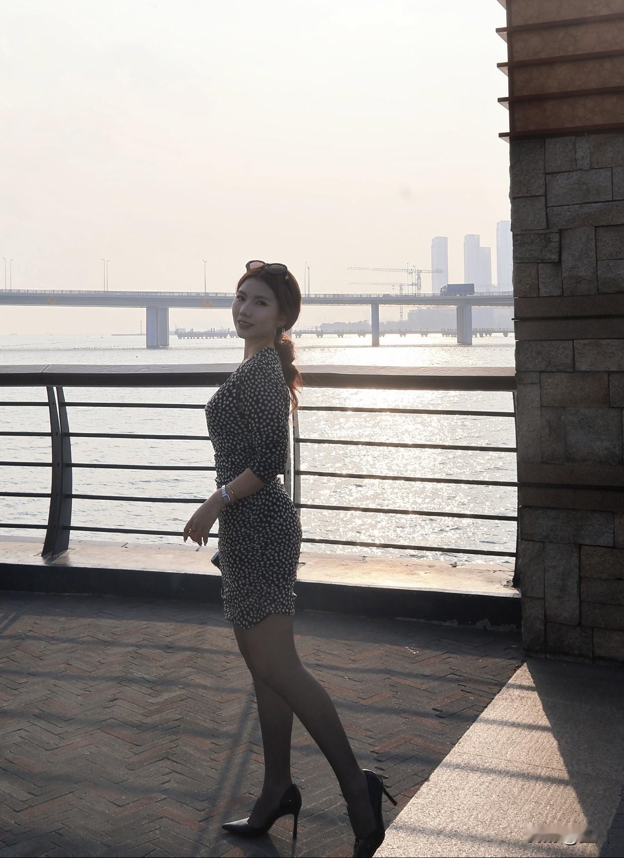 外貌和气质哪个更重要气质需要通过知识、品德修养提升。