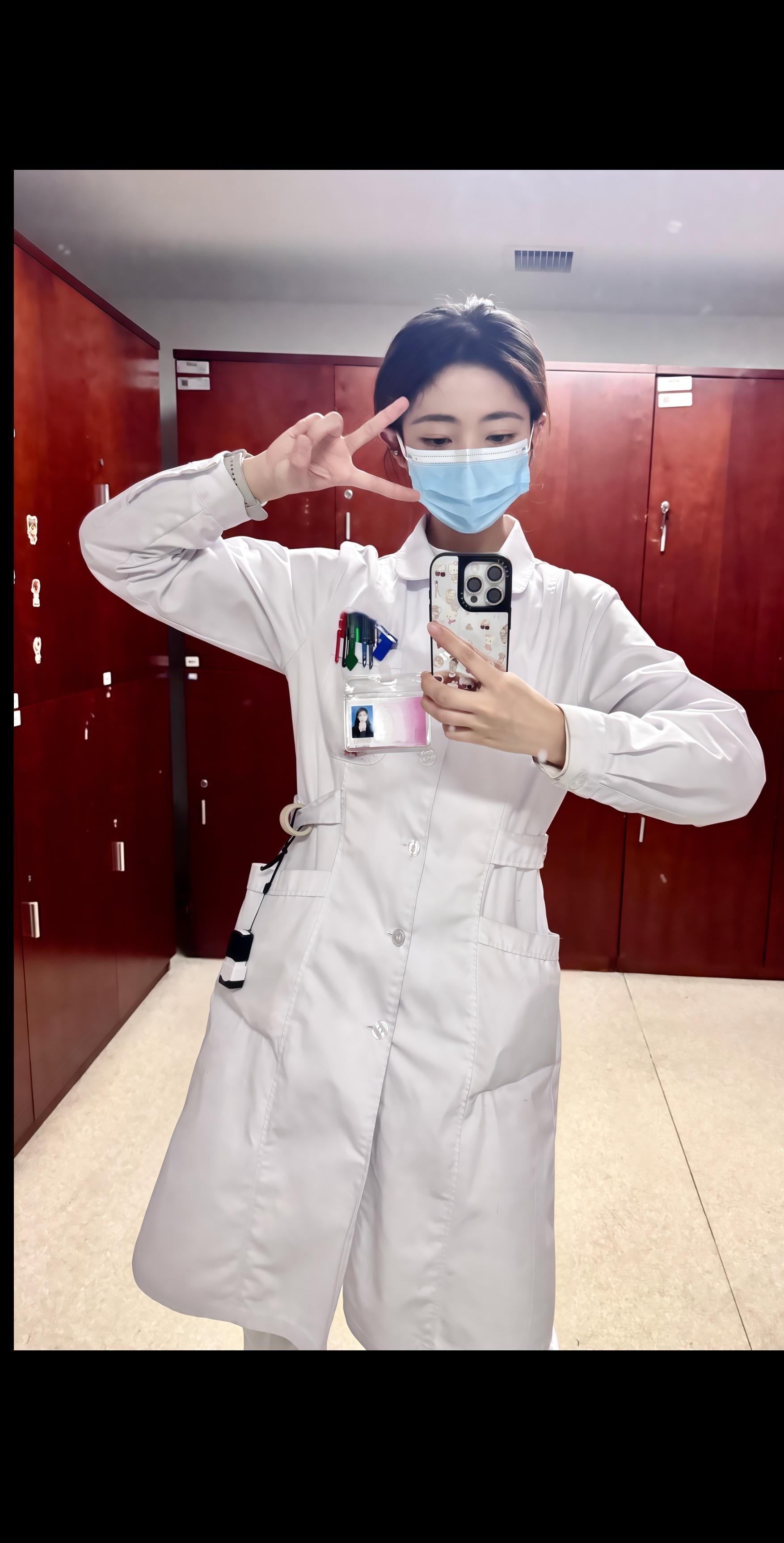 大背头 pda 病房里的007 东北初代ppt 病号瞅我也着急 不管多...