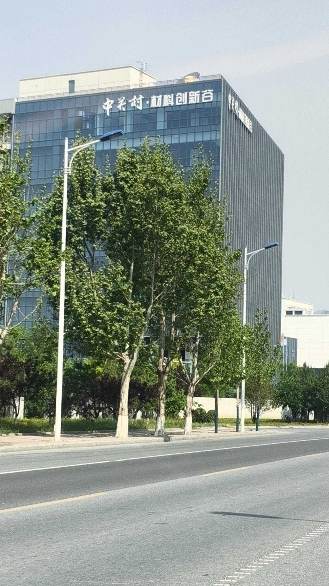 世间最动人的情书，从不是华丽的辞藻、浪漫的誓言，而是藏在烟火日常里的陪伴、包容与