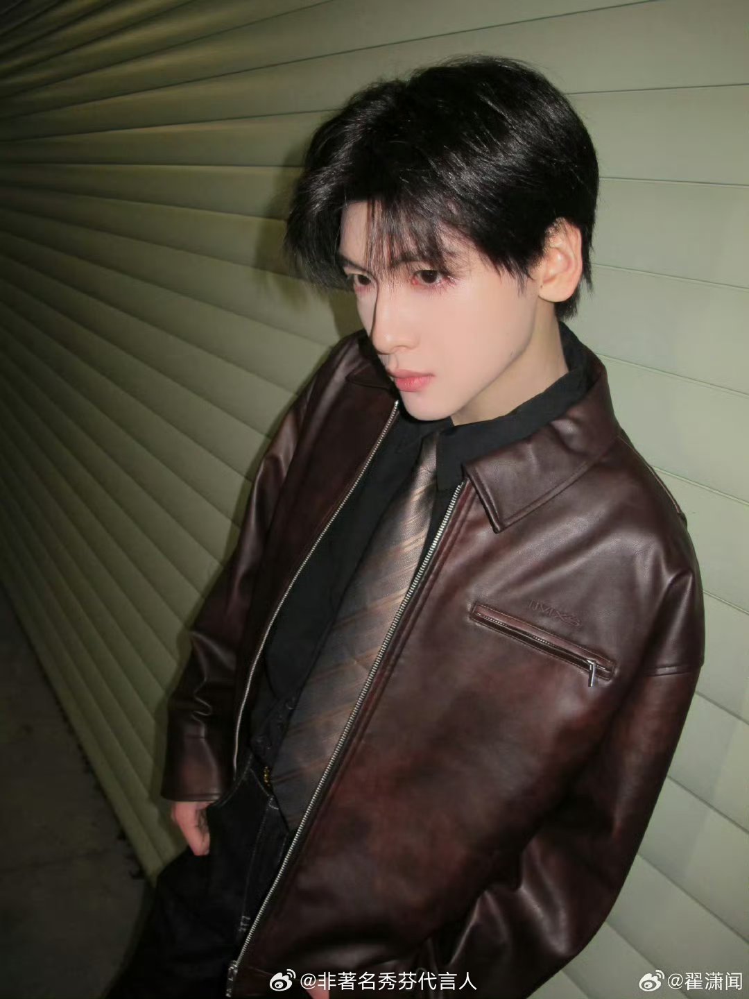 翟潇闻你可曾在雪山上救过一只狐狸好好好，周诚真的是在抽象的道路上一去不复返了。 