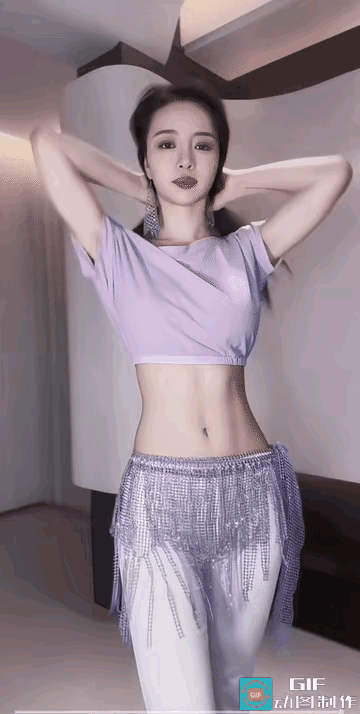 《看图有感》

人生就是在演戏，

你上我下看演技。

角色不同必争气，

演好