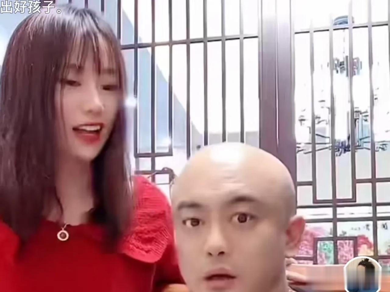 刘文文爆料：丁老五不务正业，大儿子也离婚了！

刘文文：黑粉都踢，这种人不会买我