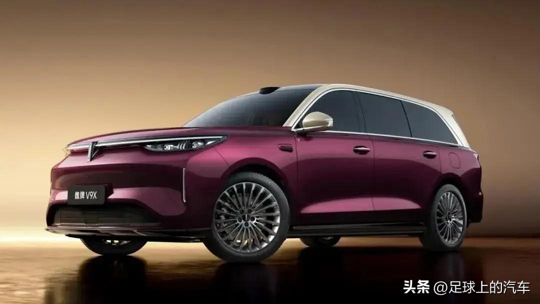 长城魏牌V9X广告涉嫌抄袭路虎，别人可能还在找借口，但魏建军直接甩出“王炸”：道