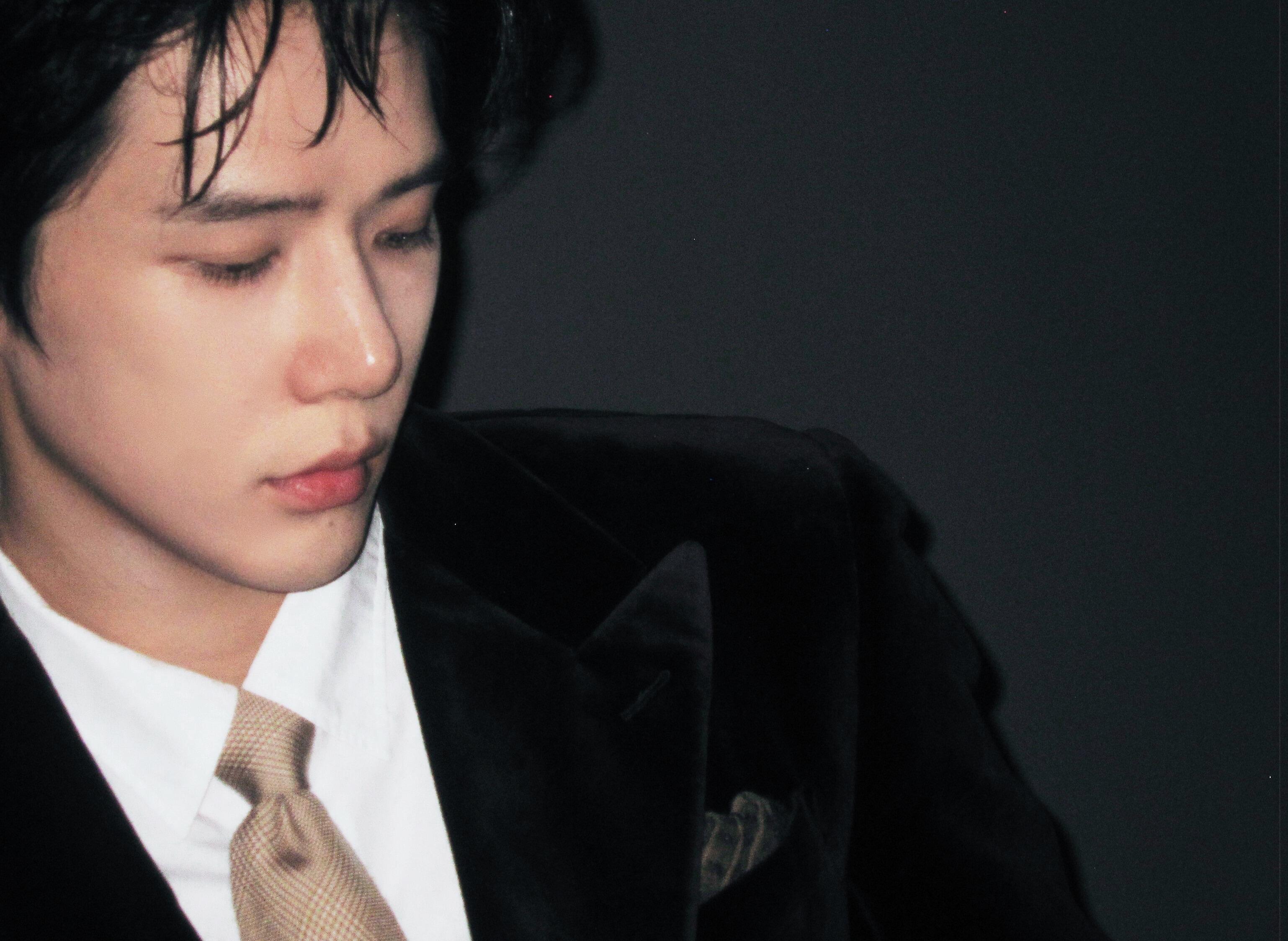 昨夜腾讯视频星光大赏的王安宇 ，这套 Ralph Lauren 穿的很有型  