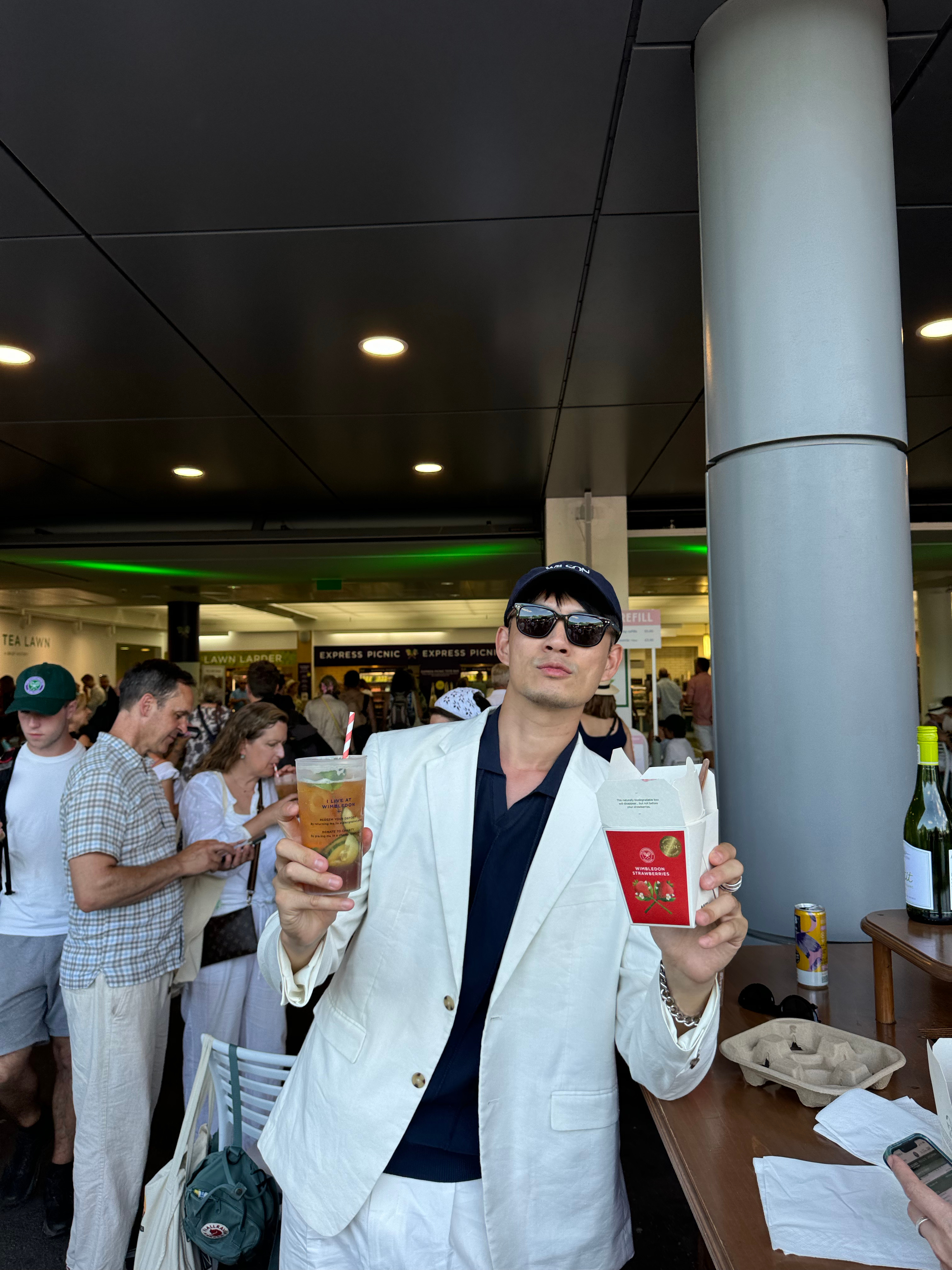 温网倒计时100天，新海报发布啦！2026温网见✌🏼扎帐篷也开心奥米游四大满贯