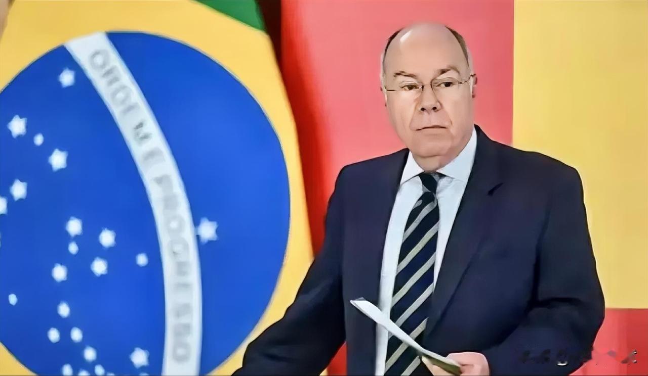 5月31日，
外交部又要忙了，
因为又有一重要人物访华，他就是
​巴西外长维埃拉