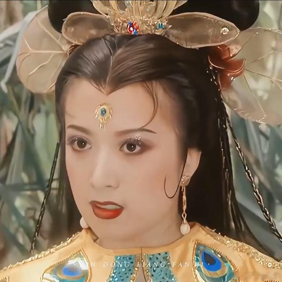 金巧巧版的孔雀公主简直是初代白月光  金巧巧演绎的孔雀公主，是影视经典形象，她的