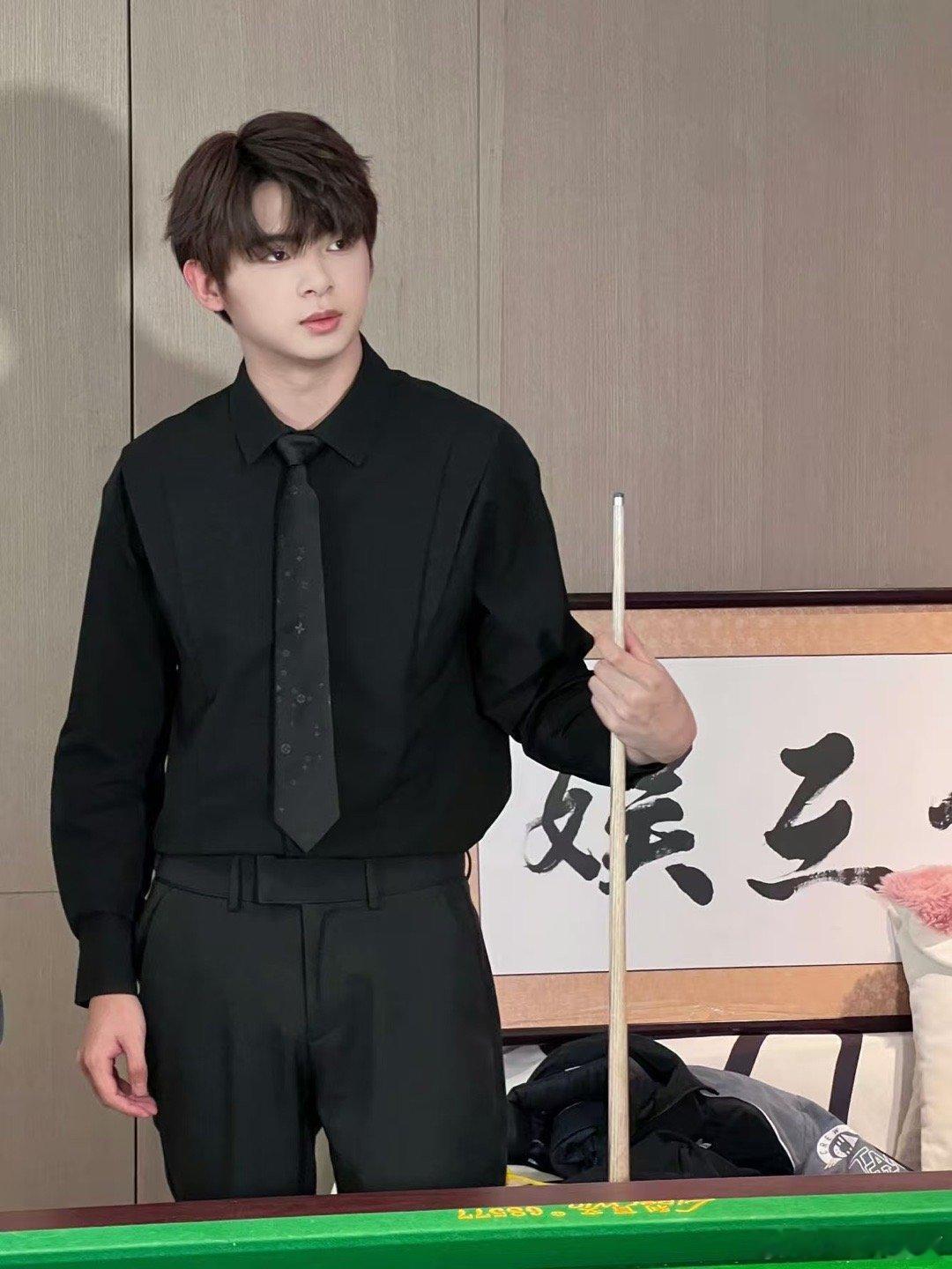 伞兵高雅人士把赛场优雅焊进日常每一秒～ 