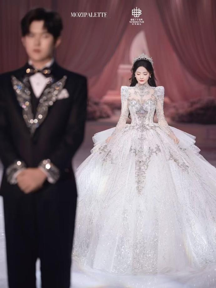 女孩子真的不要追求过瘦，要追求健康，身体强壮，要增肌，要运动，感觉小鱼海棠还是太