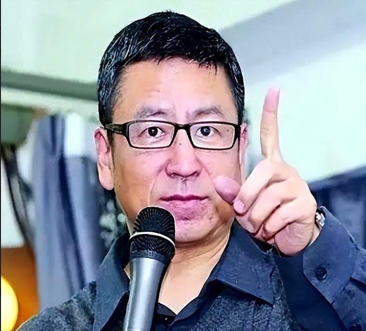 月入三千到底算不算中等收入？当这个话题被摆上台面时，很多人第一反应可能都是苦笑着