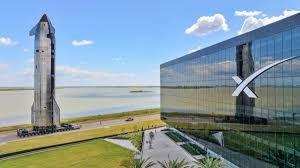 马斯克公司SpaceX提交IPO申请，目标估值1.75万亿美元

据知名媒体人M