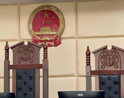 “太解气了！”上海一小伙与离异带娃女相识一个月后闪婚。婚后女方以孩子要落户上海上