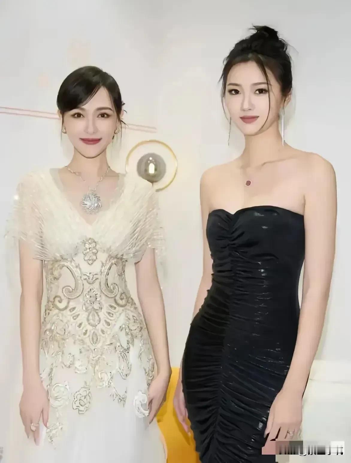 娱乐圈的美女真多！百花齐放，闪瞎了众人的眼。原以为唐嫣已经够漂亮的了，没想到还是