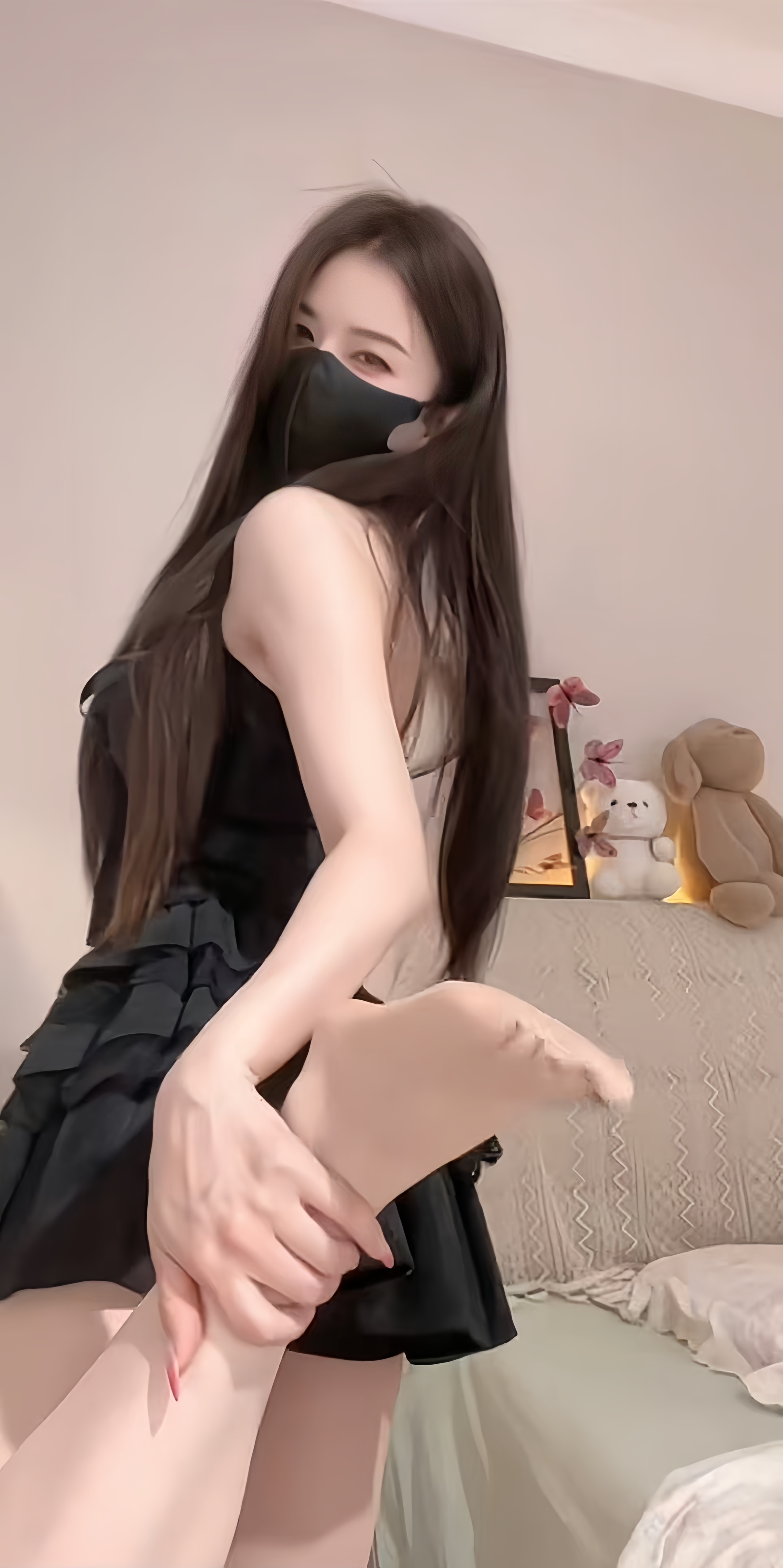 凑过来用脚赏你脚耳光 ootd ​​​