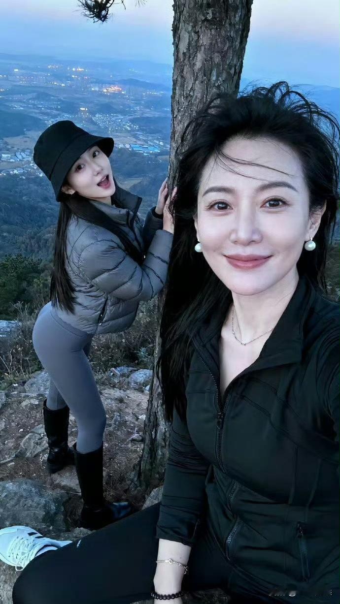 晒图笔记大赛喜欢爬山的女人最漂亮了。