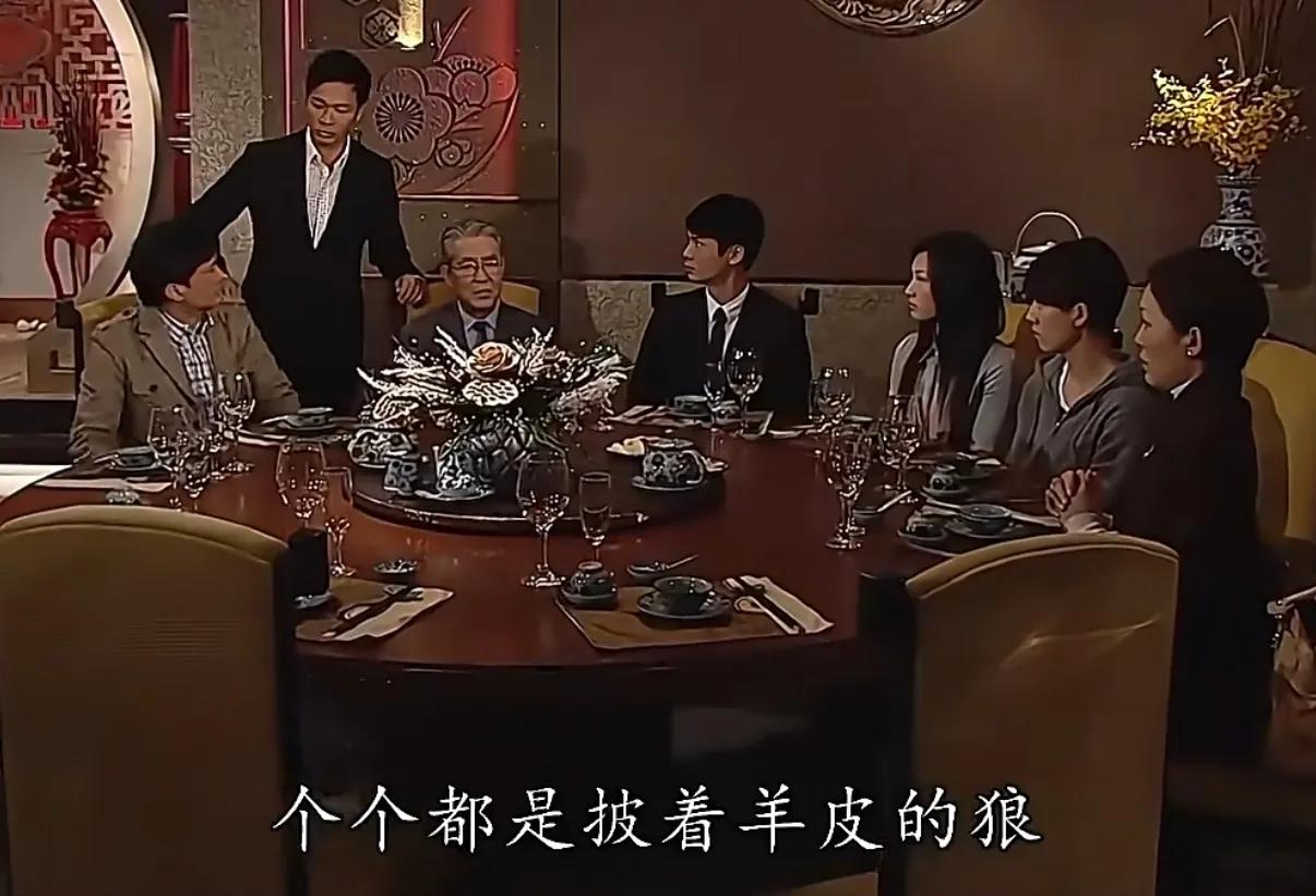 今天的战争，其实对普通伊朗人没啥意义，无论神权是否被推翻，基本上也改变不了什么，