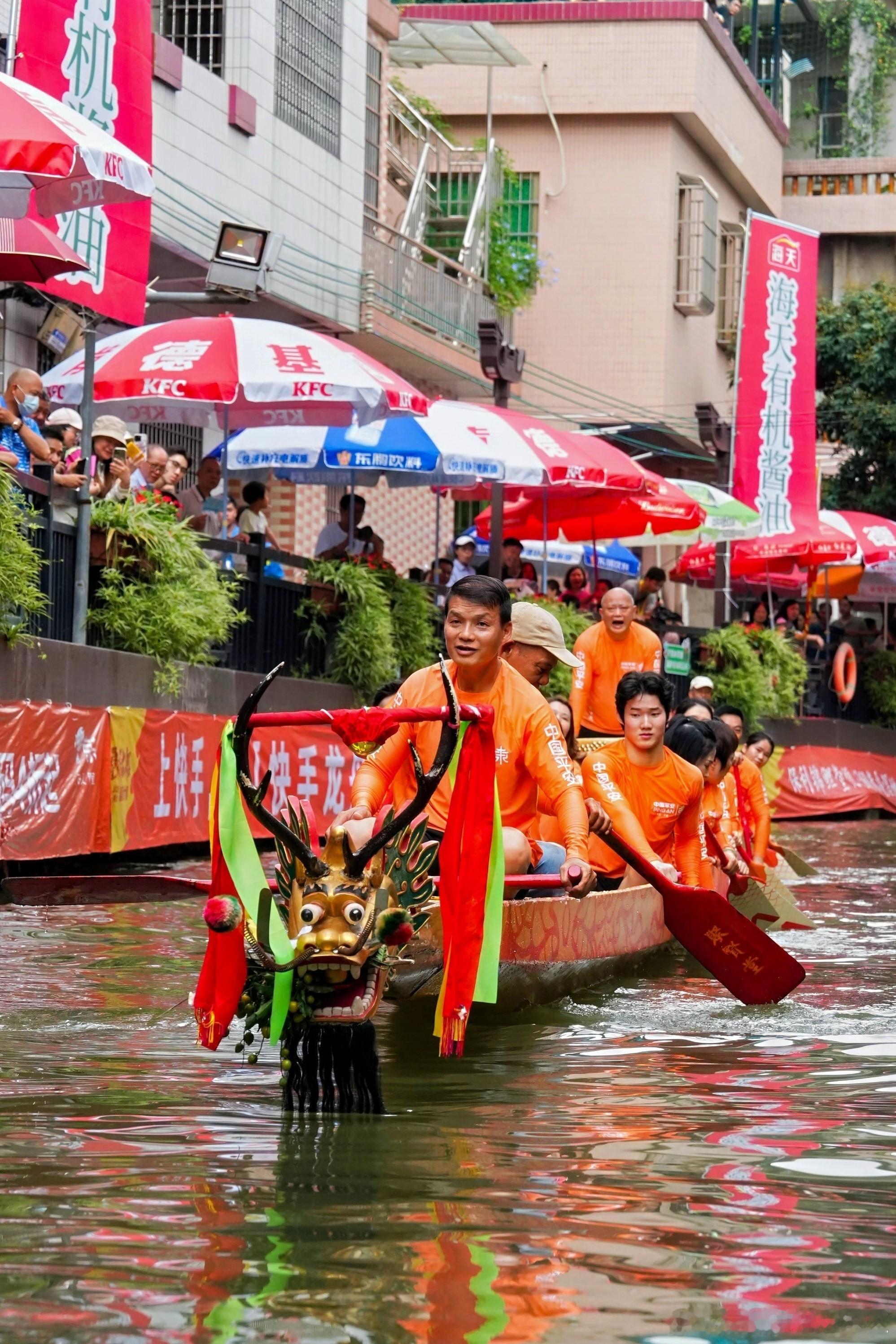 去佛山看叠滘龙舟了，帅哥也太多了吧，流口水[色] 平安处处划得来省心省事省钱请到