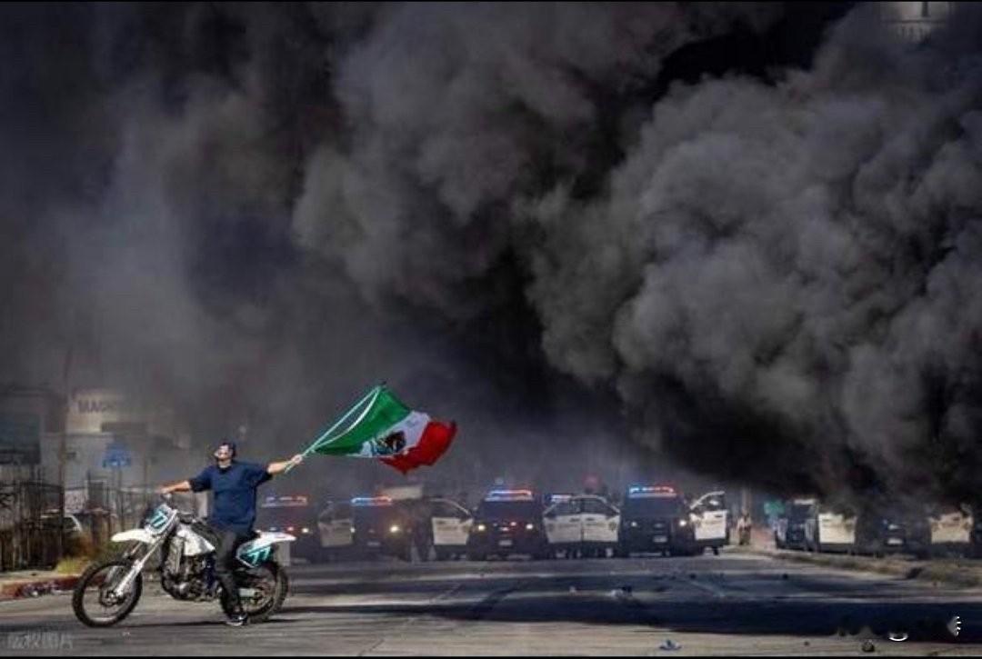 不装了，摊牌了！

美国300位国民警卫队人员进驻洛杉矶！记得洛杉矶山火的时候，