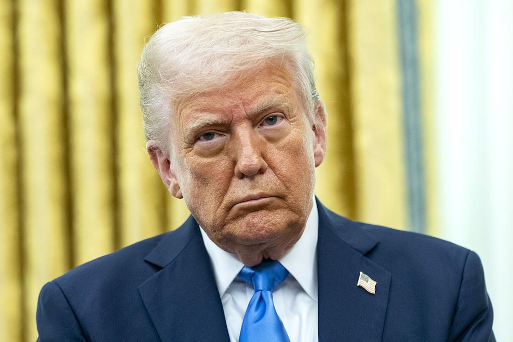 🔥 特朗普“胜利”讲话：满嘴跑火车，只想甩锅跑路！
4月1日，特朗普发表全国讲