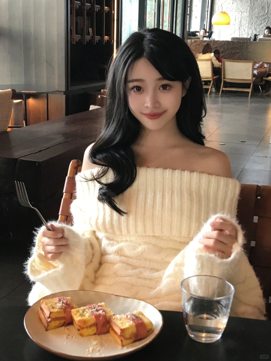 经常请吃饭的漂亮姐姐