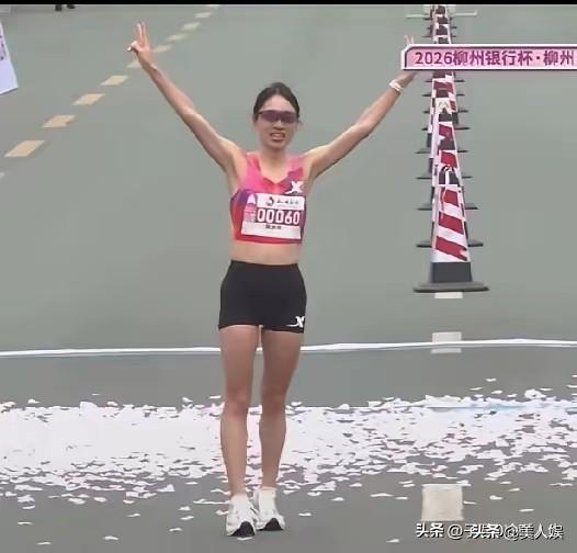 是谁说咱们国人体质不如西方人的？

3月29号上午“最快护士”张水华在广西柳州马