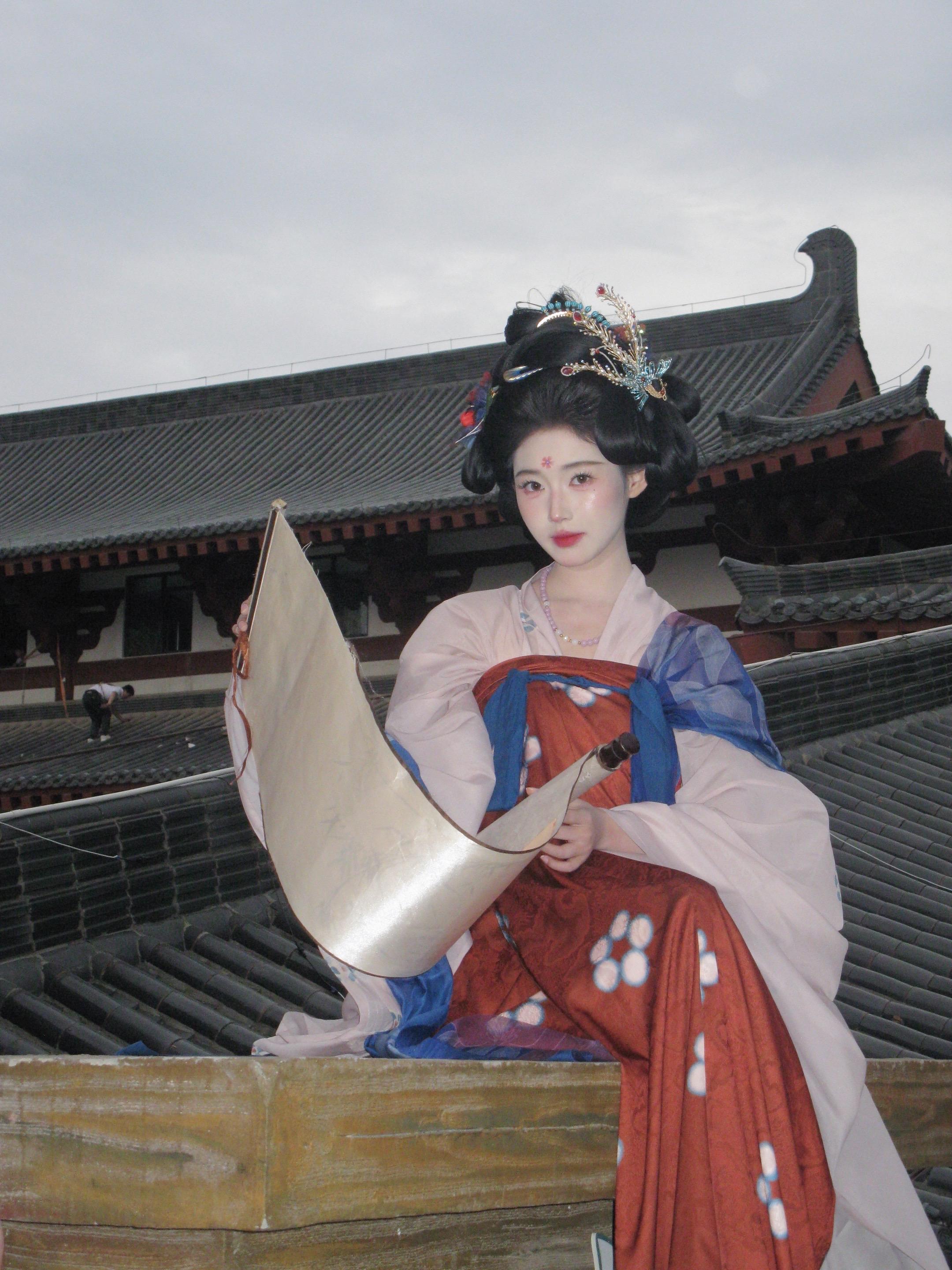 万里江山，岂不让人留恋。