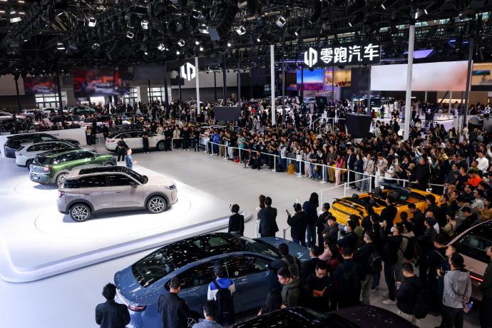 市场还在观望，零跑已经跑起来了
2026年一季度，中国新能源汽车市场整体偏冷。政