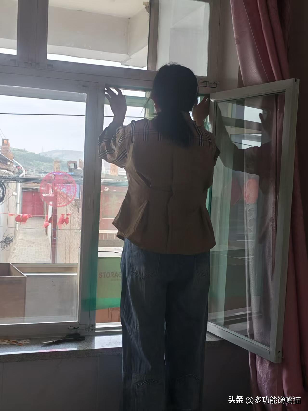 夏日生活打卡季 地标山西偏关小县城，闺蜜刚租了一套供暖房子🏠，告别了拾柴打碳倒