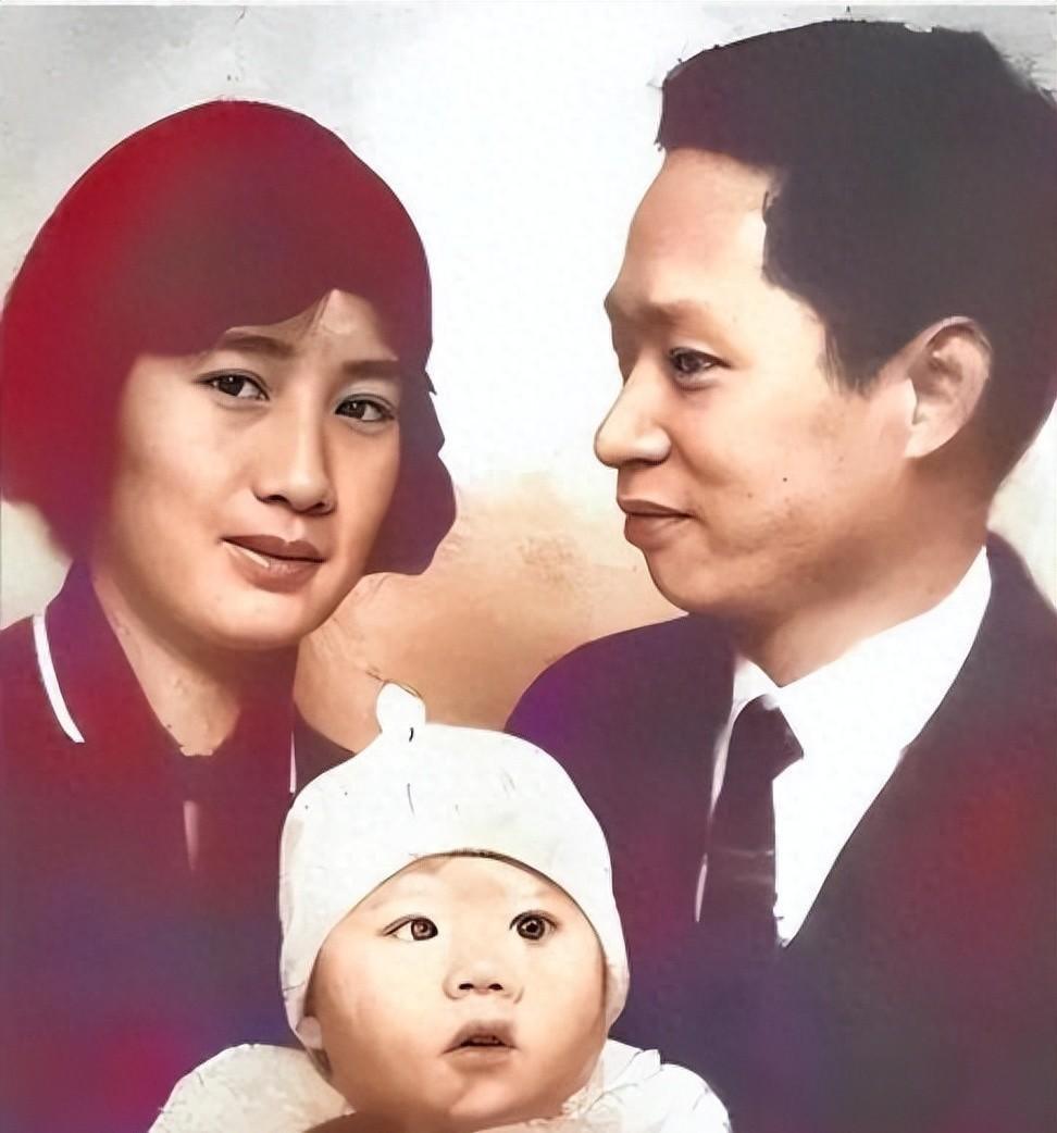 叶挺将军夫人不止颜值卓越，还陪伴将军度过牢狱生活，为其生育九个孩子，她到底有多美